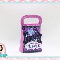 Alternative view of Bolsinha Vampirina