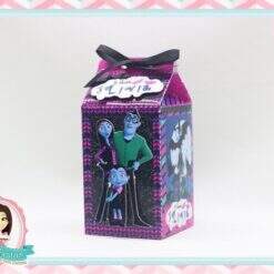 Alternative view of Caixa Milk Vampirina
