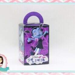 Alternative view of Caixa Quadrada com Alça Vampirina