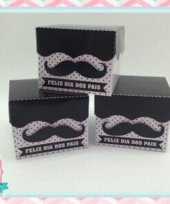 Caixa Quadrada  Mustache