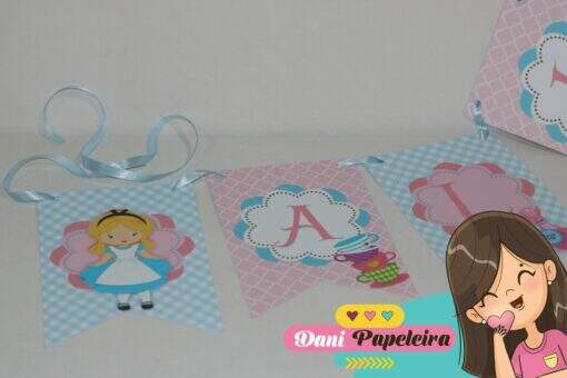 Bandeirola Alice no Pais das Maravilhas